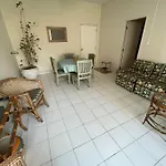 Apartamento Na Rua Da Praia Com Vista Para O Mar